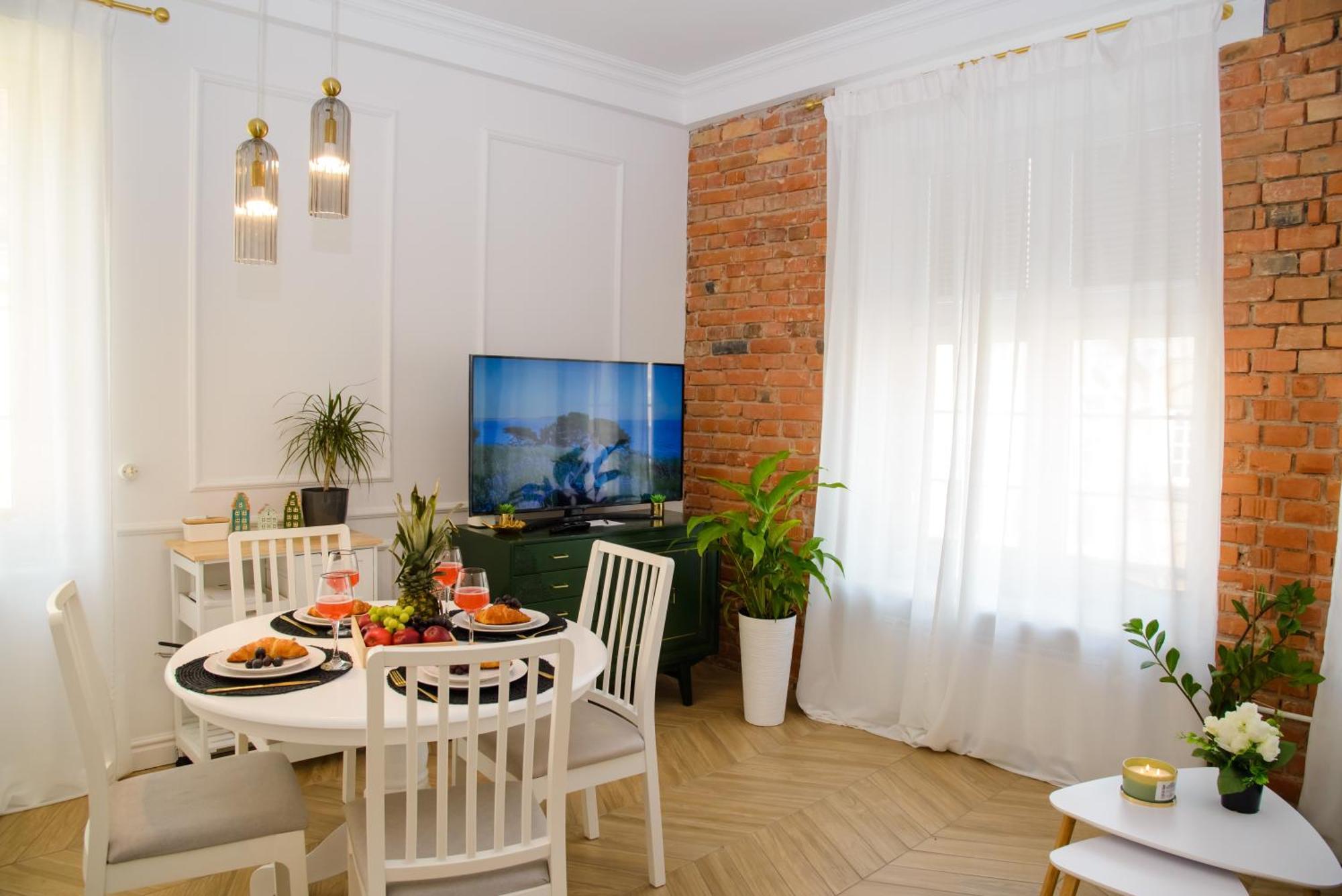 Maya'S Flats 36 - Chlebnicka St In Old Town Gdansk — Photos 1
